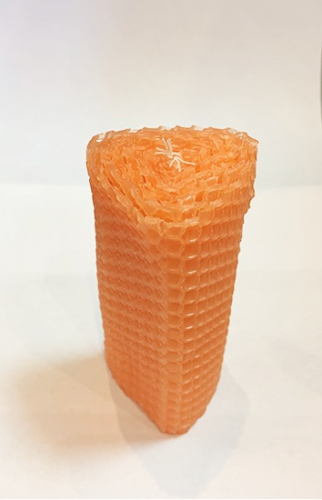Свеча из вощины персиковая (треугольная)