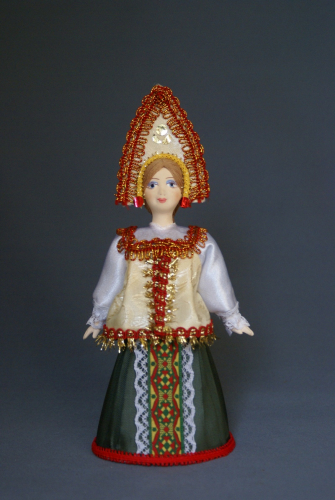 Кукла сувенирная фарфоровая.  Русский девичий праздничный костюм.