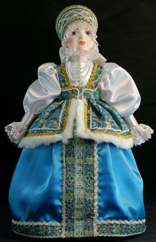 Кукла сувенирная фарфоровая. Русский традиционный костюм. Кукла на чайник. Большая.