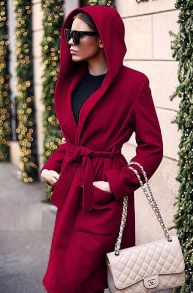 Драповое пальто с капюшоном