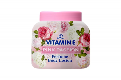 Парфюмированный увлажняющий крем для лица и тела PINK PASSION Vitamin E Perfume Body Lotion 200 гр.