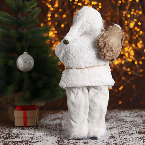 Дед Мороз в белой шубке с фонариком 43 см