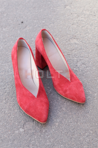 Женские красные туфли Monika