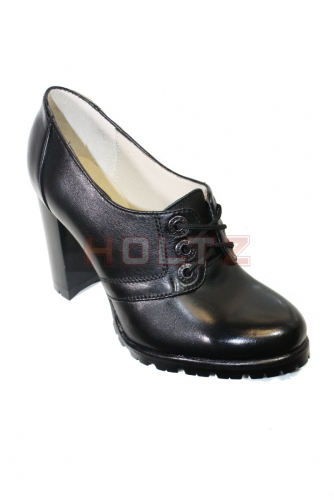 Женские туфли из черной кожи с лаковым каблуком 72