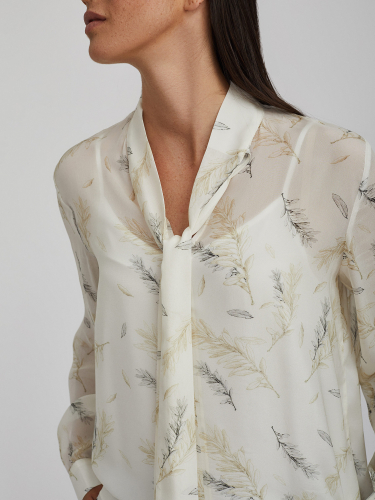 Блуза с лентами