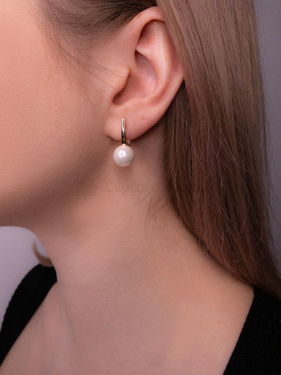 Серьги из золочёного серебра с имитированным белым жемчугом Swarovski 925 пробы 2320241557з