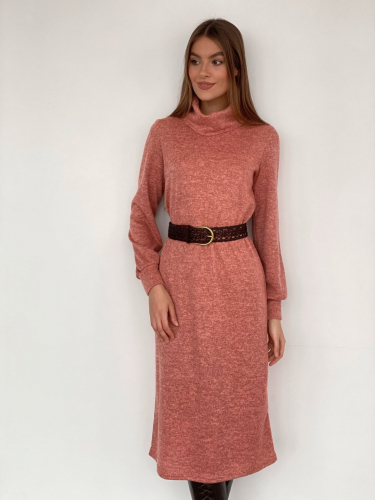 s3308 Платье-свитер с объёмными рукавами в тёплом розовом цвете