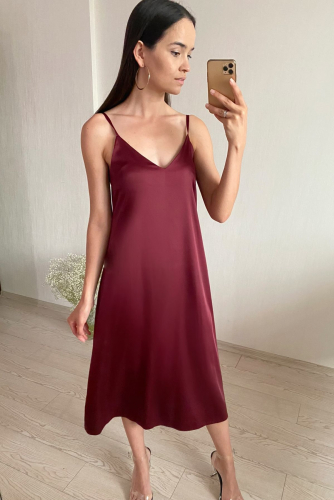 s1783 Платье-комбинация из премиум-шёлка в бордовом цвете