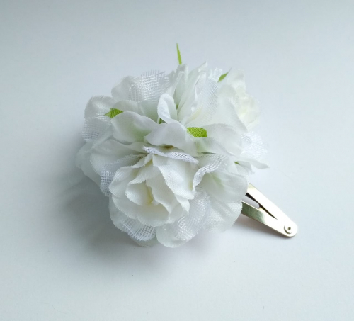 Зажим Белые цветы 6,5см Арт.С03 