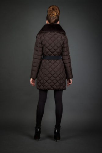 Женская куртка зимняя 15672 шоколад натуральный мех