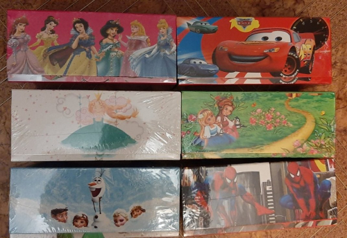 Набор для детского художественного творчества в подарочной упаковке состоит из 54 предметов
