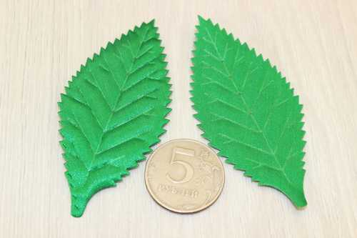 Листья атлас (ярко-зеленый), 35*80мм, упак. 50 гр (170-180 шт)
                        							В наличии