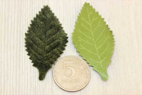Листья бархат (зеленый), 30*60мм, упак. 50 гр (230-240 шт)
                        							В наличии