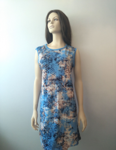 7246-19 платье женское (цветочный орнамент на голубом)