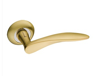 Дверная ручка на круглой розетке Ø53 мм, матовое золото