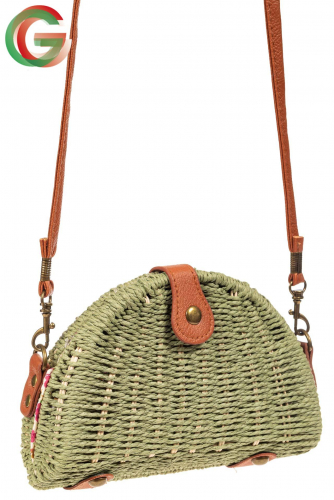 Компактная соломенная сумка на длинном ремешке, цвет зеленый