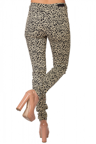 Женские зауженные леопардовые брюки Pieces. Хищный принт рекомендован уверенным в себе и утонченным девушкам №1004