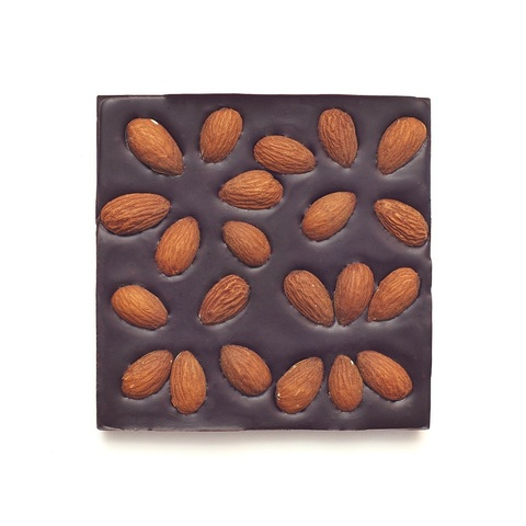 Шоколад Горький, 72% какао на пекмезе с жареным миндалём