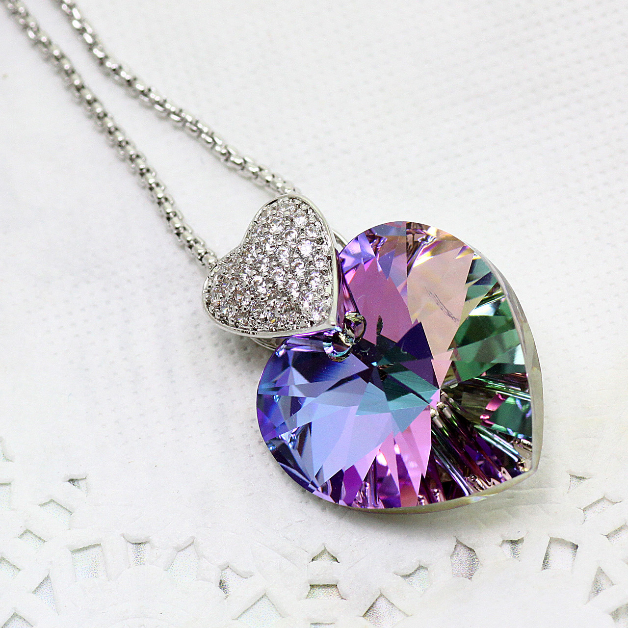 Украшение на длинной цепочке. Подвеска на длинной цепочке. Украшение на длинной цепочке. Стильные подвески на шею. Подвеска цепочка.