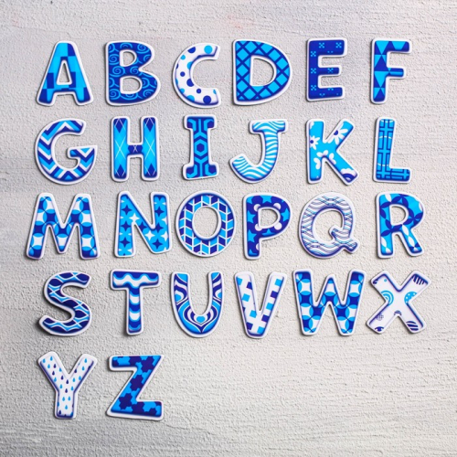 Развивающая настольная игра «Магнитная азбука. Английский язык», 54 магнитные буквы