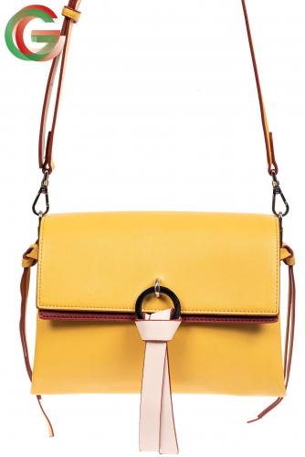 Женская сумка из искусственной кожи с клапаном и подвесками, цвет желтый