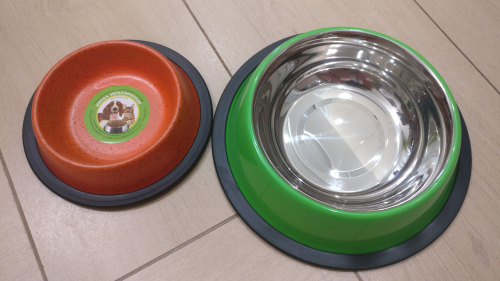 Миска для собак керамическая 250мл метал. с резин.основанием цветная в крапинку ANKUR