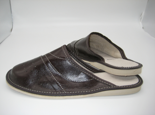 080 Обувь домашняя (Тапочки кожаные) цвет темно-коричневый