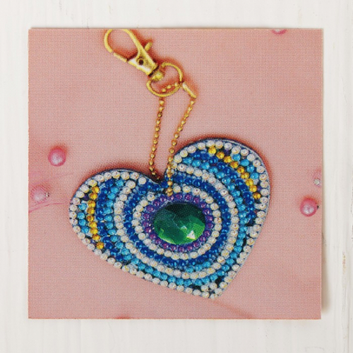 Алмазная вышивка-брелок «Сердце с сердцевиной», заготовка: 7 × 7 см