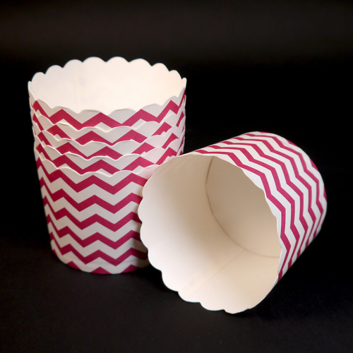 Бумажные стаканчики для кексов малиновые полоски 60*56 мм, 50 шт