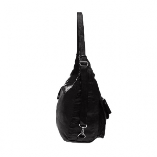 Cумка-рюкзак оверсайз Belis формата А4 из матовой мягкой эко-кожи чёрного цвета.