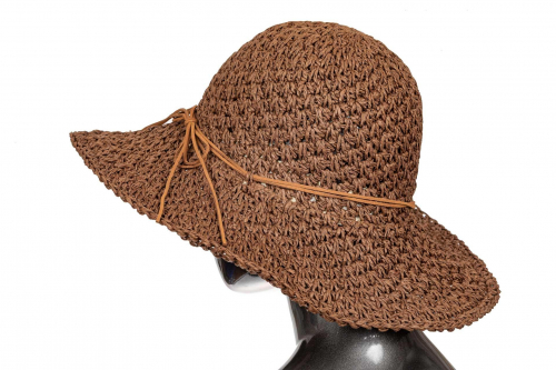 Летняя шляпка с ажурным плетением шоколадного цвета
