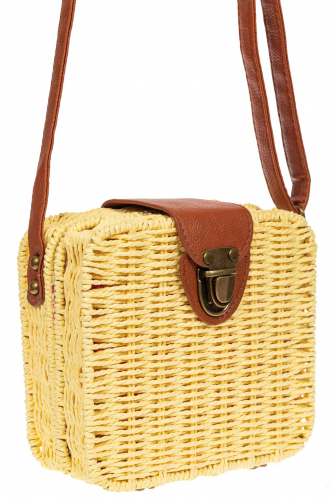 Женская сумка-корбочка плетеная из ротанга с отделкой из эко-кожи, цвет песочный