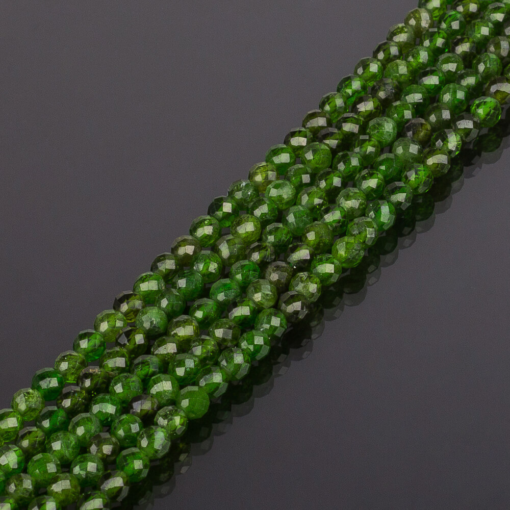 Радуга Самоцветов Бусины для украшений из Хромдиопсида (88 бусин)