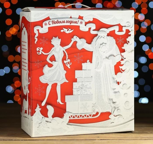 Подарок в картонной упаковке Коробка большая подарочная Резная (2500 гр)