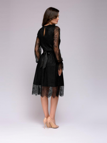 Платье черное кружевное длины миди с длинными рукавами