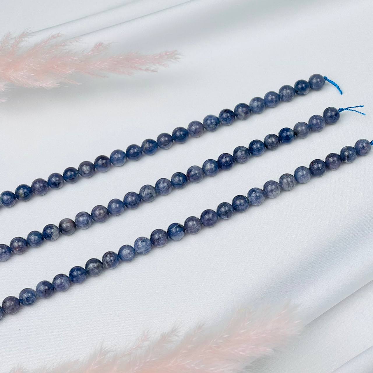 Радуга Самоцветов Бусины для украшений из Иолита (50 бусин)