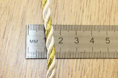 Шнур декоративный (серебристо-золотой), 5-6мм*10ярдов(+-1), упак.1шт В наличии