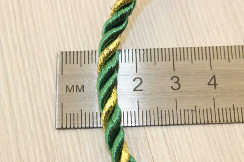 Шнур декоративный (золотисто-зеленый), 5-6мм*10ярдов(+-1), упак.1шт В наличии