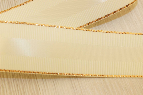 Декоративная лента с люрексом (молочный, золото), 25мм * 6 ярдов В наличии