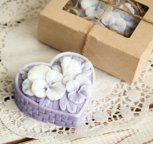 Домашнее оливковое подарочное мыло Корзиночка цветов сиреневая Milotto арт.003843