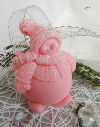 Снеговик розовый - домашнее оливковое подарочное мыло арт.Milotto001578