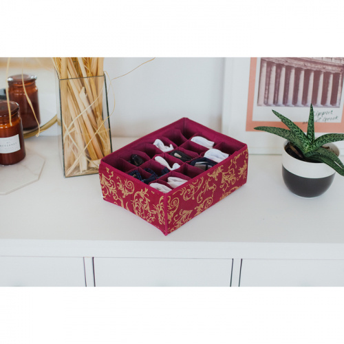Органайзер для белья «Бордо», 18 ячеек, 35×30×12 см, цвет бордовый