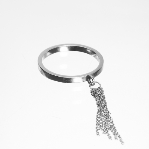 Серебряное кольцо узкое с кистью