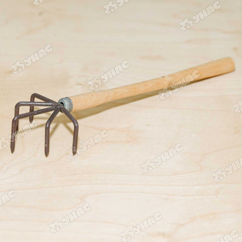 Рыхлитель 5-тизубый с деревянн ручкой Р-5-1(с) х25
