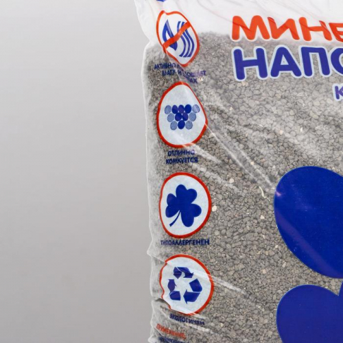 Наполнитель минеральный комкующийся 