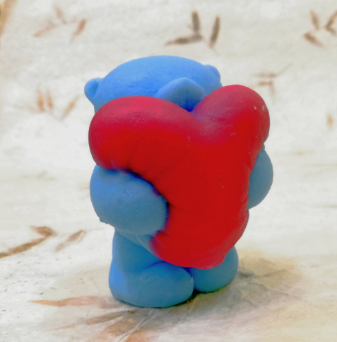 Фигурное мыло ручной работы Медведь с сердцем арт.004457