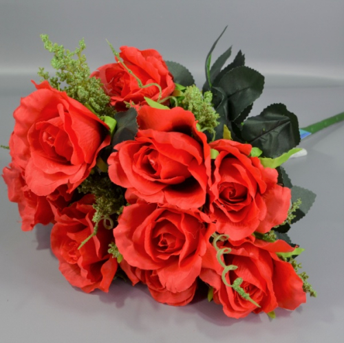 Букет роз с кермеком ткань красный h45см (472)