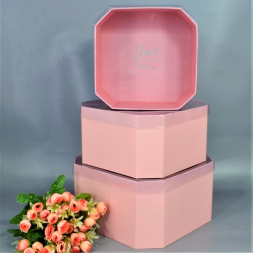 Набор коробок 3 в1 картон квадратный с прозрачной крышкой розовый (2-139)
