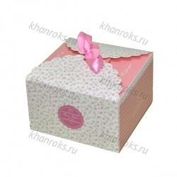 Коробка квадратная в цветочек 15*15*9см картон бело-розовая (1шт)