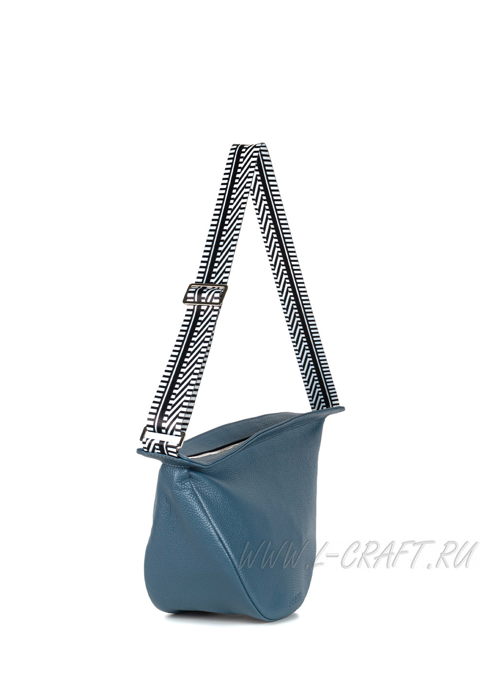 Модель №L136 | кожа | гладкий | голубой | К84.4 | 29170